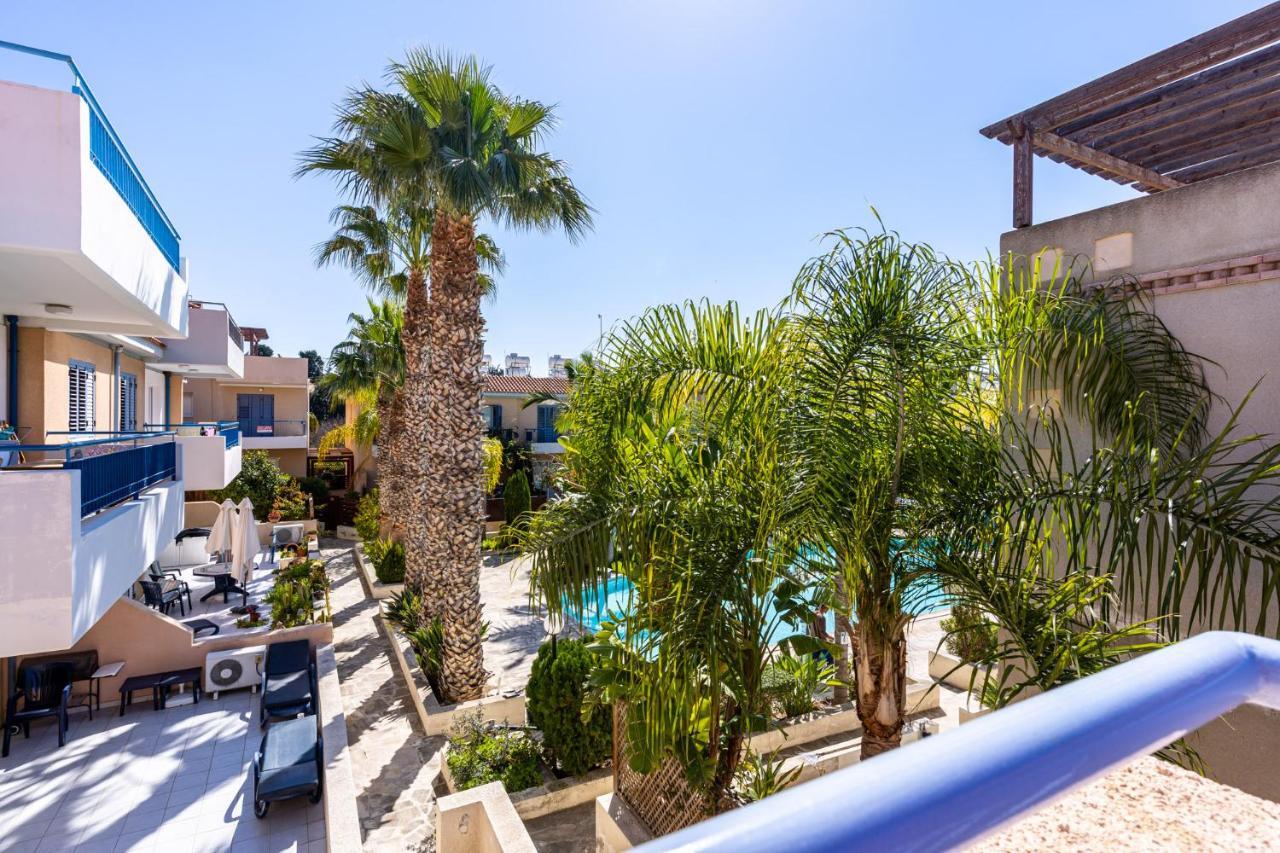 Summer Breeze Holiday Apartment With Pool Пафос Екстериор снимка