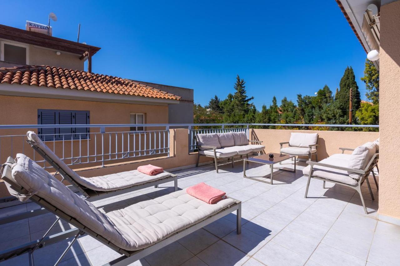 Summer Breeze Holiday Apartment With Pool Пафос Екстериор снимка