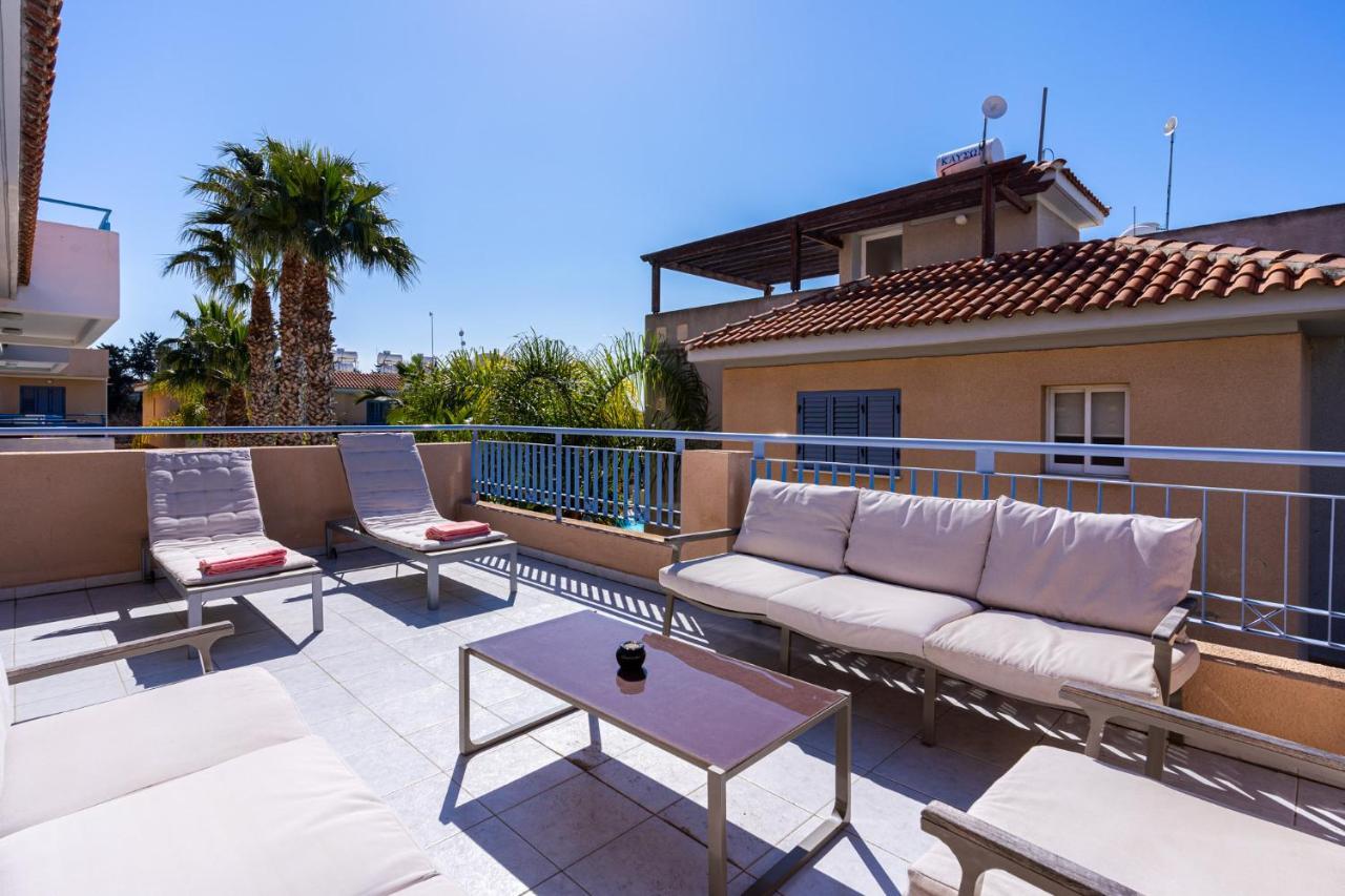 Summer Breeze Holiday Apartment With Pool Пафос Екстериор снимка